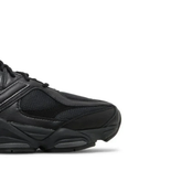 9060 Cat | Triple Black