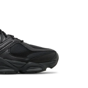 9060 Cat | Triple Black